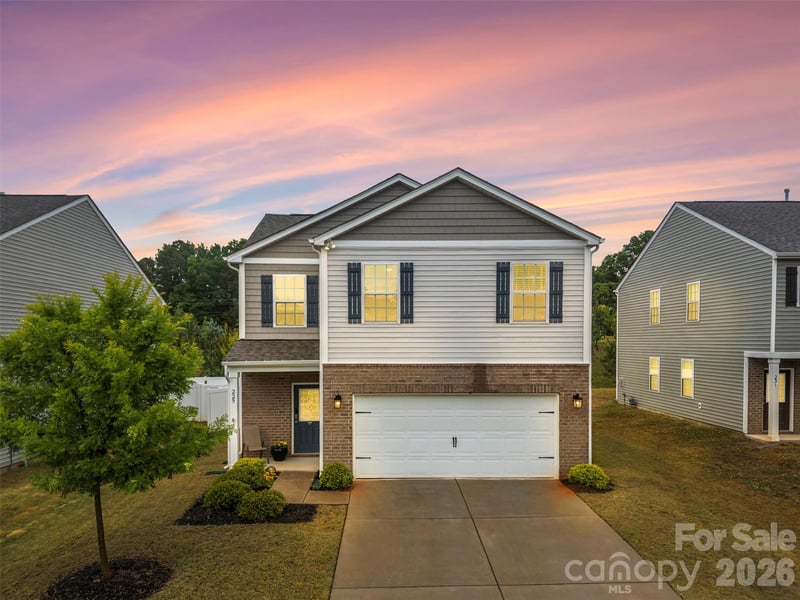 225 Final Stretch, Clover, SC - 3 beds, 3 baths, 1,505 sqft - $315,000