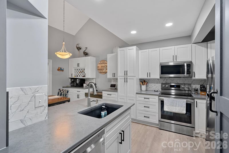 19905 Henderson Road F, Cornelius, NC - 2 beds, 2 baths, 1,039 sqft - $350,000