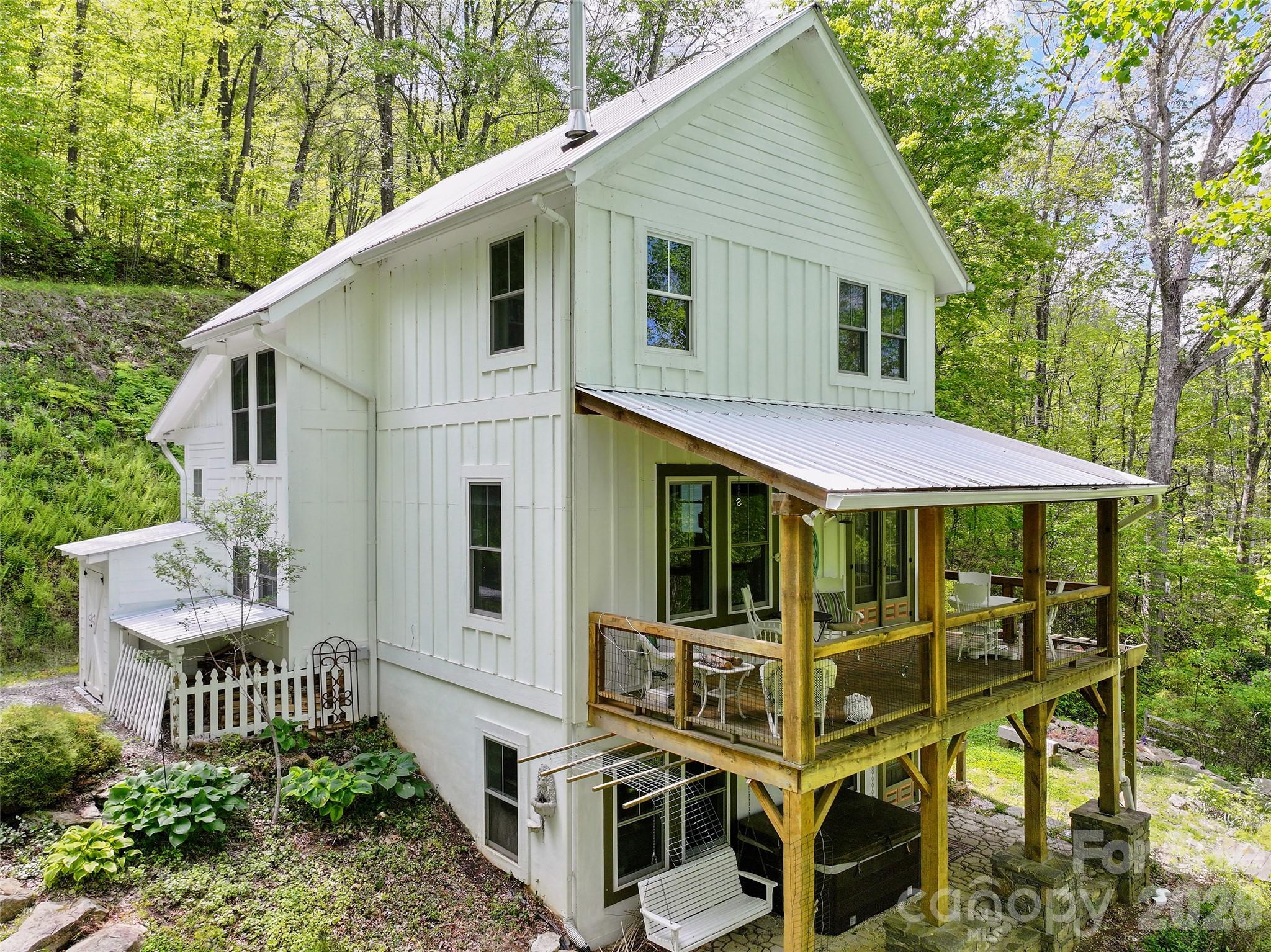 580 Split Pine Cove, Clyde, NC. property listing photo