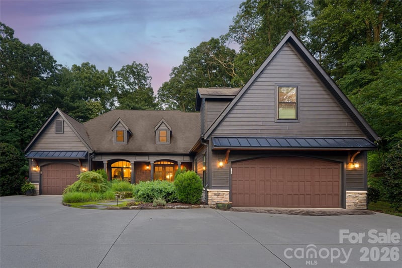 300 White Pine, Hendersonville, NC - 3 beds, 5 baths, 5,248 sqft - $1,999,900