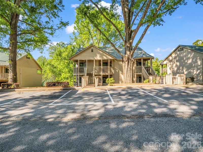 160 Whitney Boulevard Apt 25, Lake Lure, NC - 1 bed, 1 bath, 474 sqft - $123,000