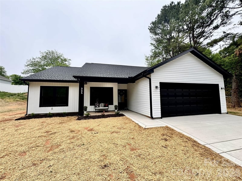325 Chapel, Landis, NC - 4 beds, 2 baths, 1,640 sqft - $379,000