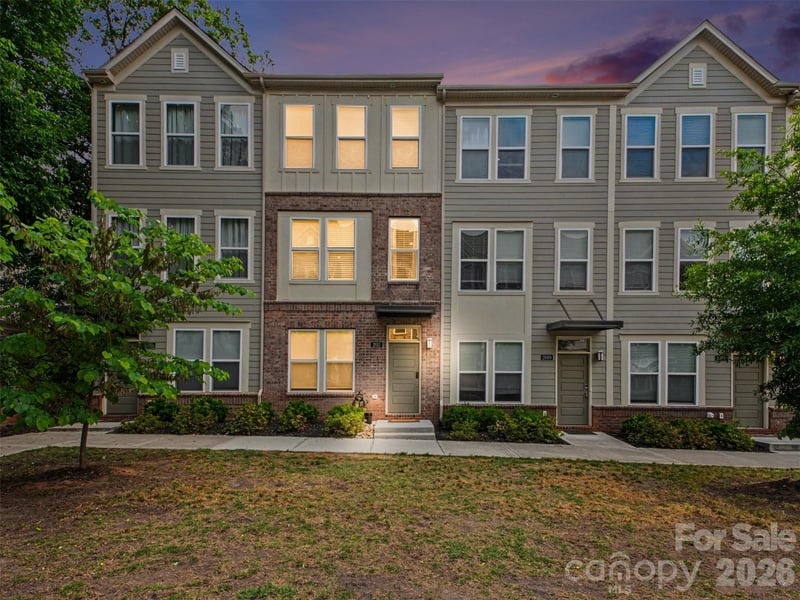 2011 Federation, Charlotte, NC - 2 beds, 3 baths, 1,313 sqft - $445,000