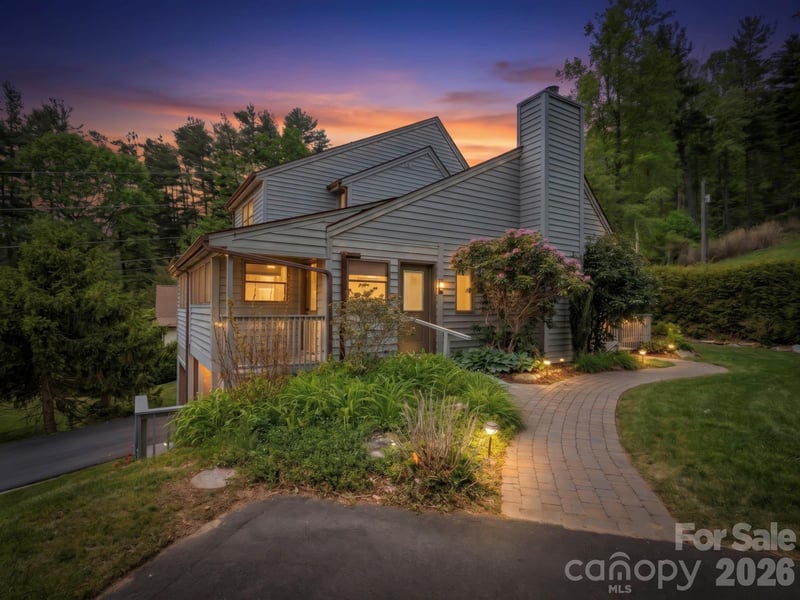 317 Robertson Street, Burnsville, NC - 4 beds, 3 baths, 2,295 sqft - $550,000