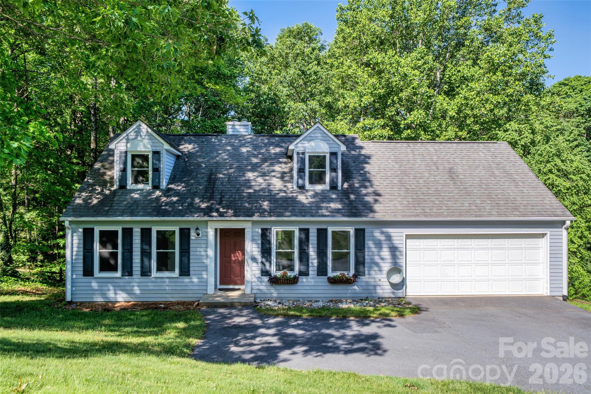 18 Tarragon Place, Flat Rock, NC. property listing photo