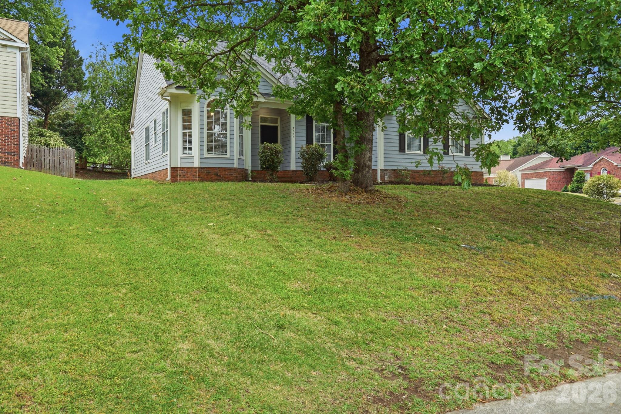 7200 Daerwood Place, Charlotte, NC. property listing photo
