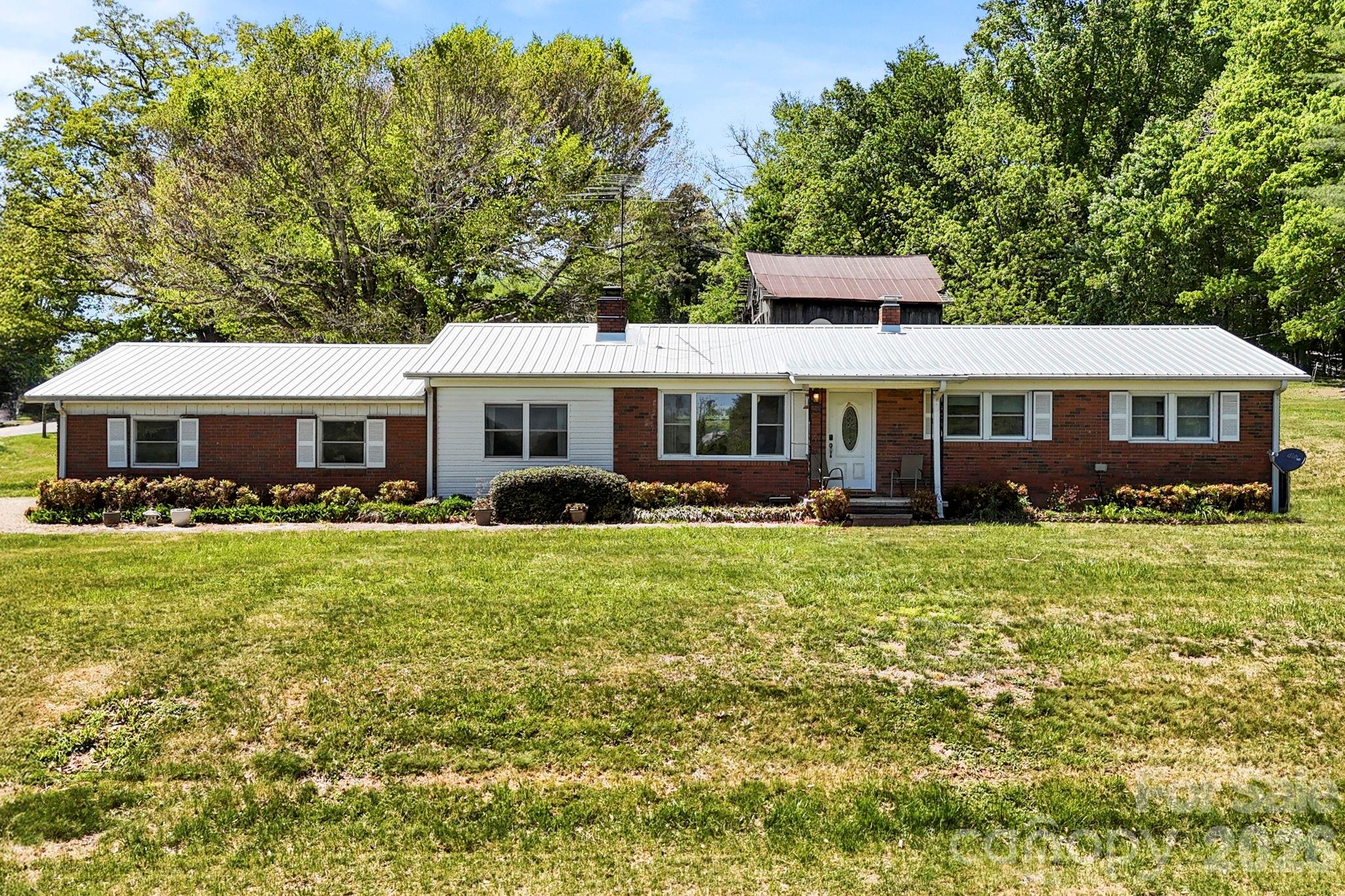 18 Hilda Lane, Mills River, NC. property listing photo