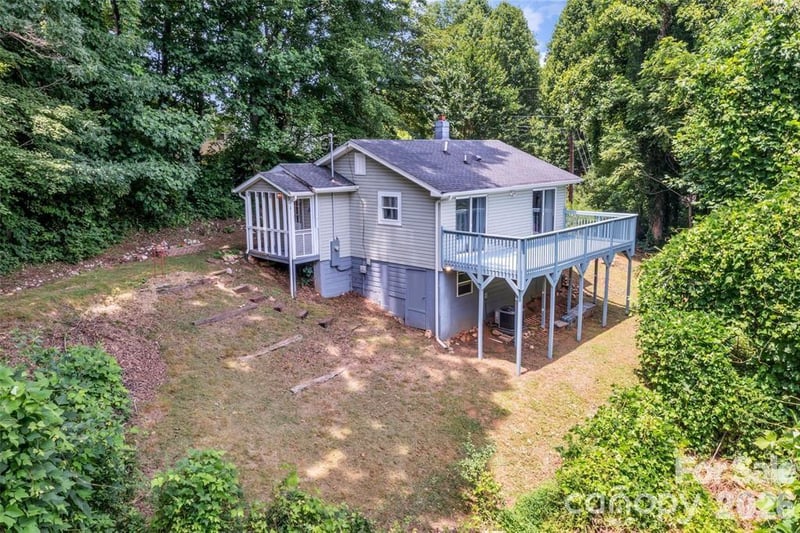83 E View Street, Marion, NC - 2 beds, 1 bath, 720 sqft - $229,000