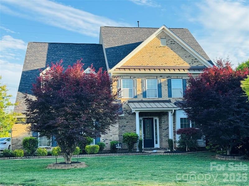 7405 Spice Bush, Waxhaw, NC - 6 beds, 4 baths, 3,571 sqft - $899,000