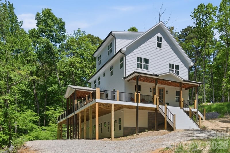 1321 Gateshead Lane, Matthews, NC - 6 beds, 4.5 baths, 6,034 sqft - $1,900,000