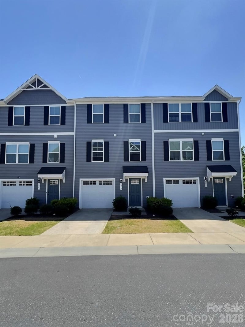 3011 Killick Terrace, Charlotte, NC - 3 beds, 2.5 baths, 1,307 sqft - $323,000