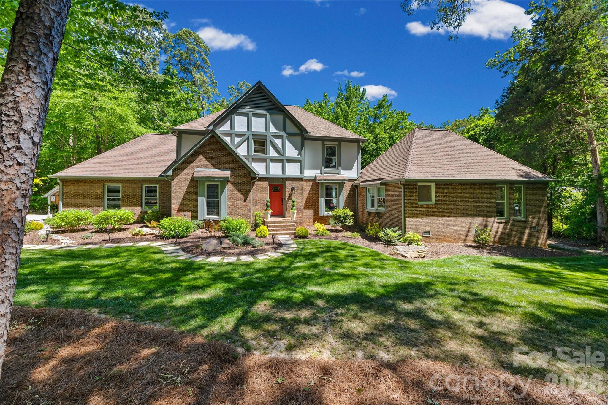517 Raintree, Matthews, NC — property listing photo 1