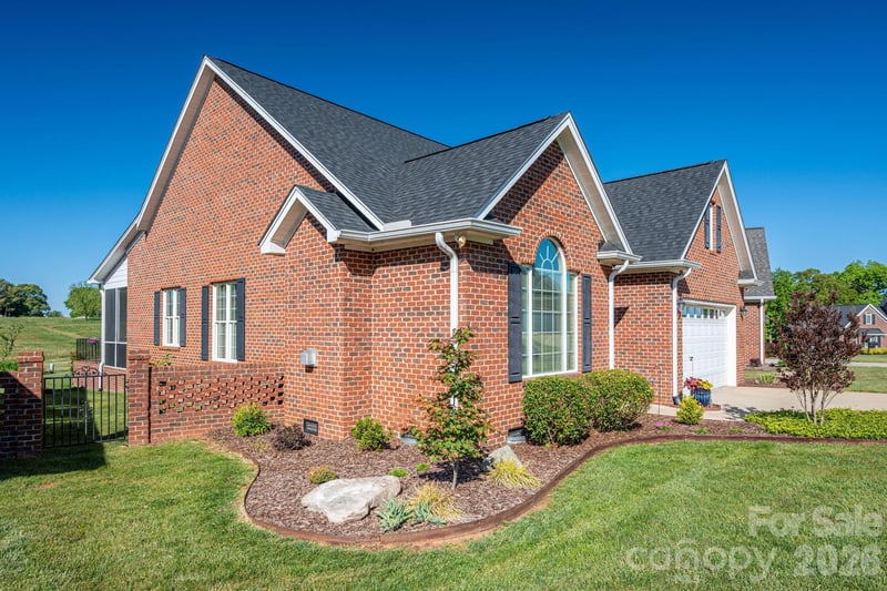 141 Spring Forest Drive, Shelby, NC - 3 beds, 2 baths, 1,868 sqft - $409,900