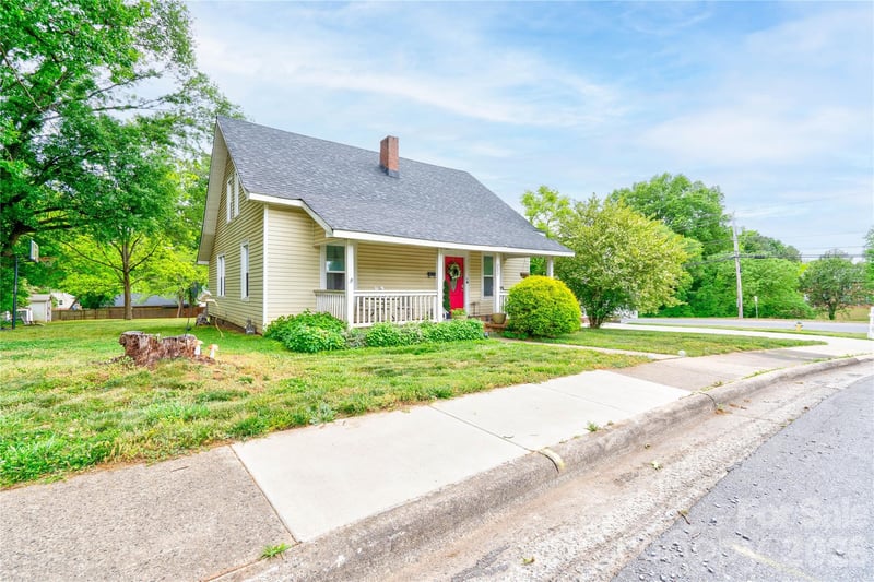 223 Waco Road, Kings Mountain, NC - 3 beds, 1 bath, 1,456 sqft - $219,900