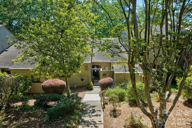 114 Pine Grove Circle, Lake Wylie, SC - 2 beds, 2 baths, 1,488 sqft - $362,500