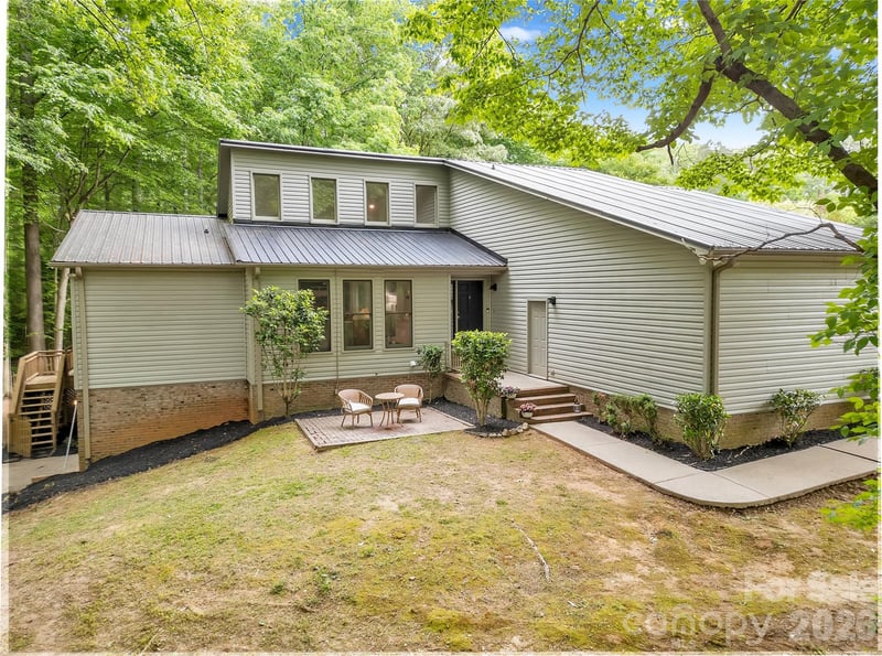 128 Spencer Woods Drive, Dallas, NC - 3 beds, 3 baths, 2,333 sqft - $400,000