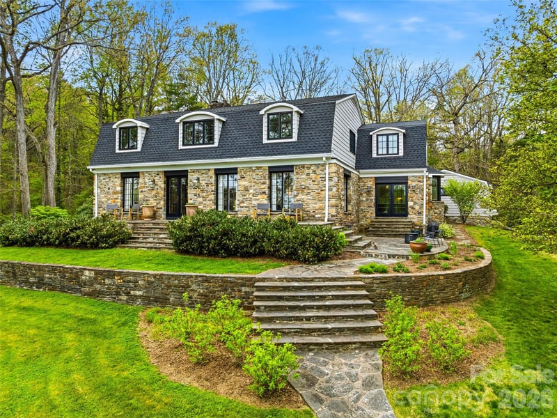 10 Kalimar Heights, Hendersonville, NC - 5 beds, 5 baths, 5,800 sqft - $3,500,000
