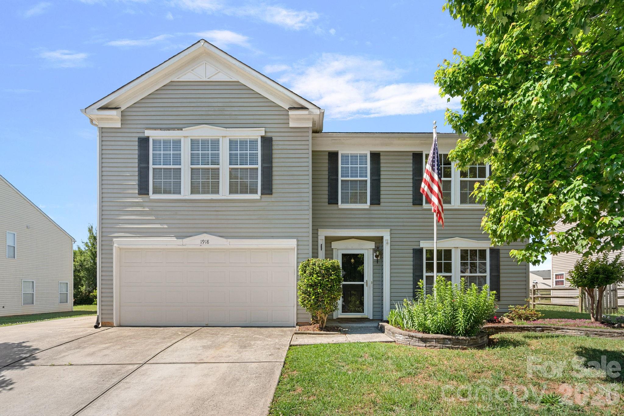 1918 Leesburg Drive, Clover, SC. property listing photo