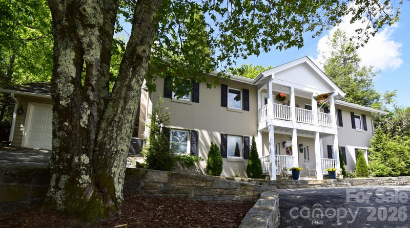195 Fairway Lane, Blowing Rock, NC - 5 beds, 4 baths, 2,744 sqft - $1,200,000