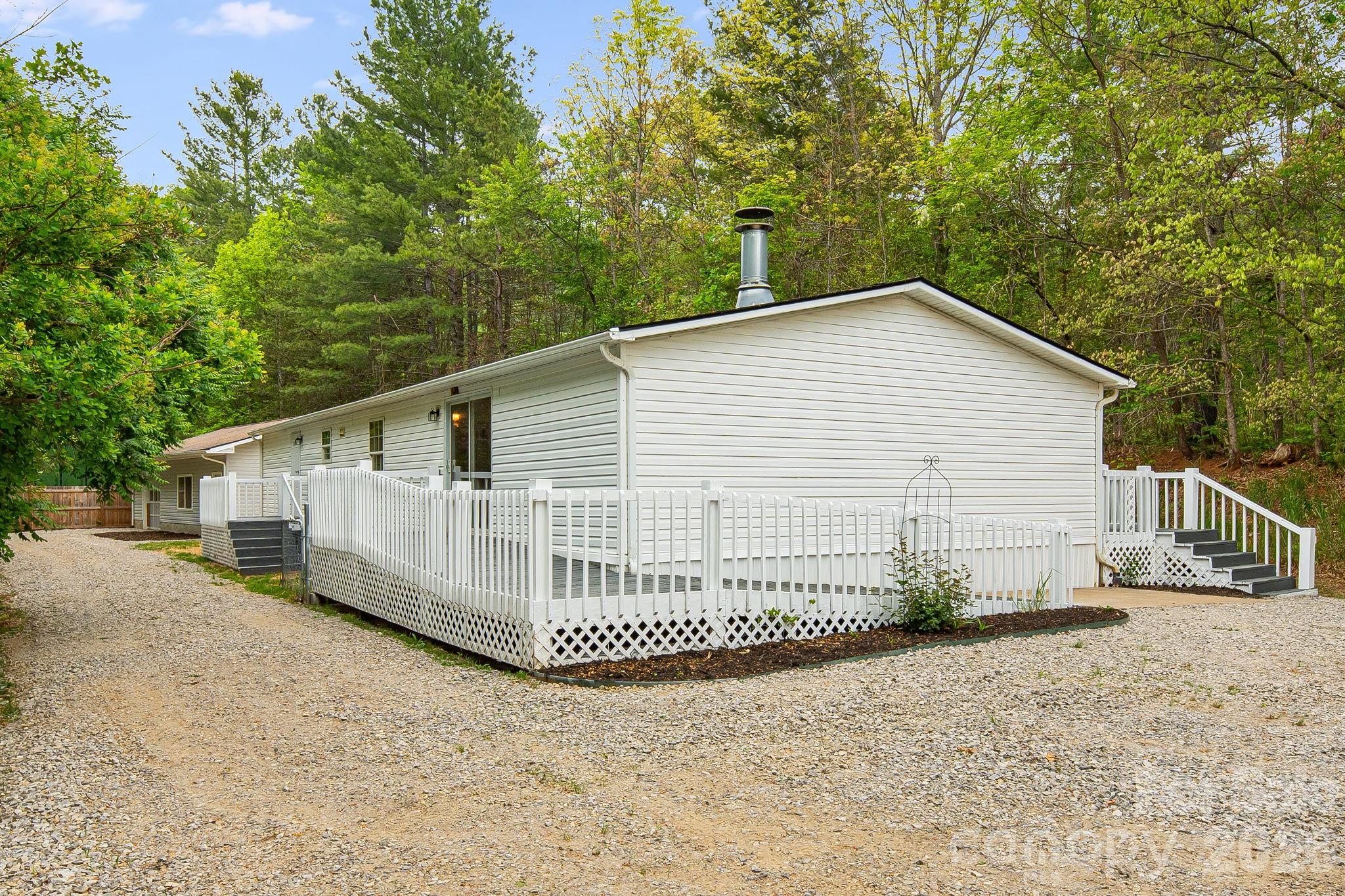 90 High Point Road, Weaverville, NC — property listing photo