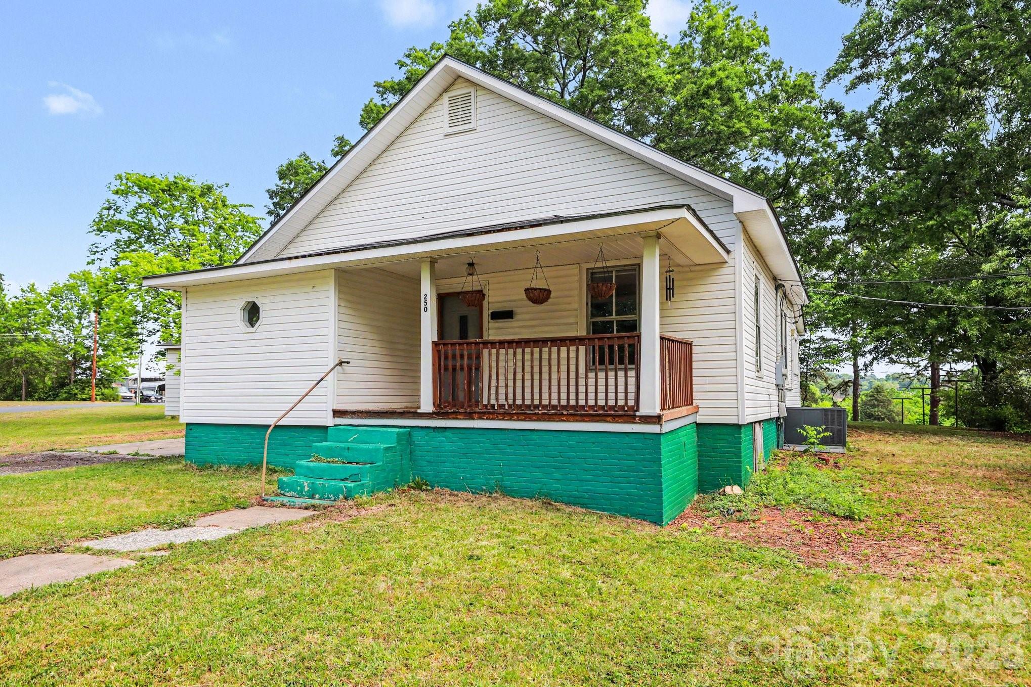 250 Halyburton, Concord, NC — property listing photo 1
