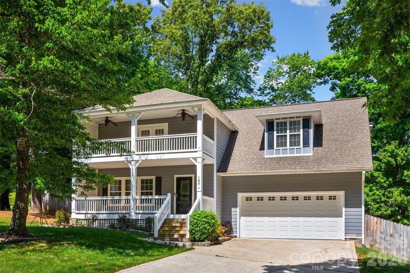 109 Fulton Farms Lane, Mooresville, NC - 3 beds, 2.5 baths, 2,572 sqft - $585,000