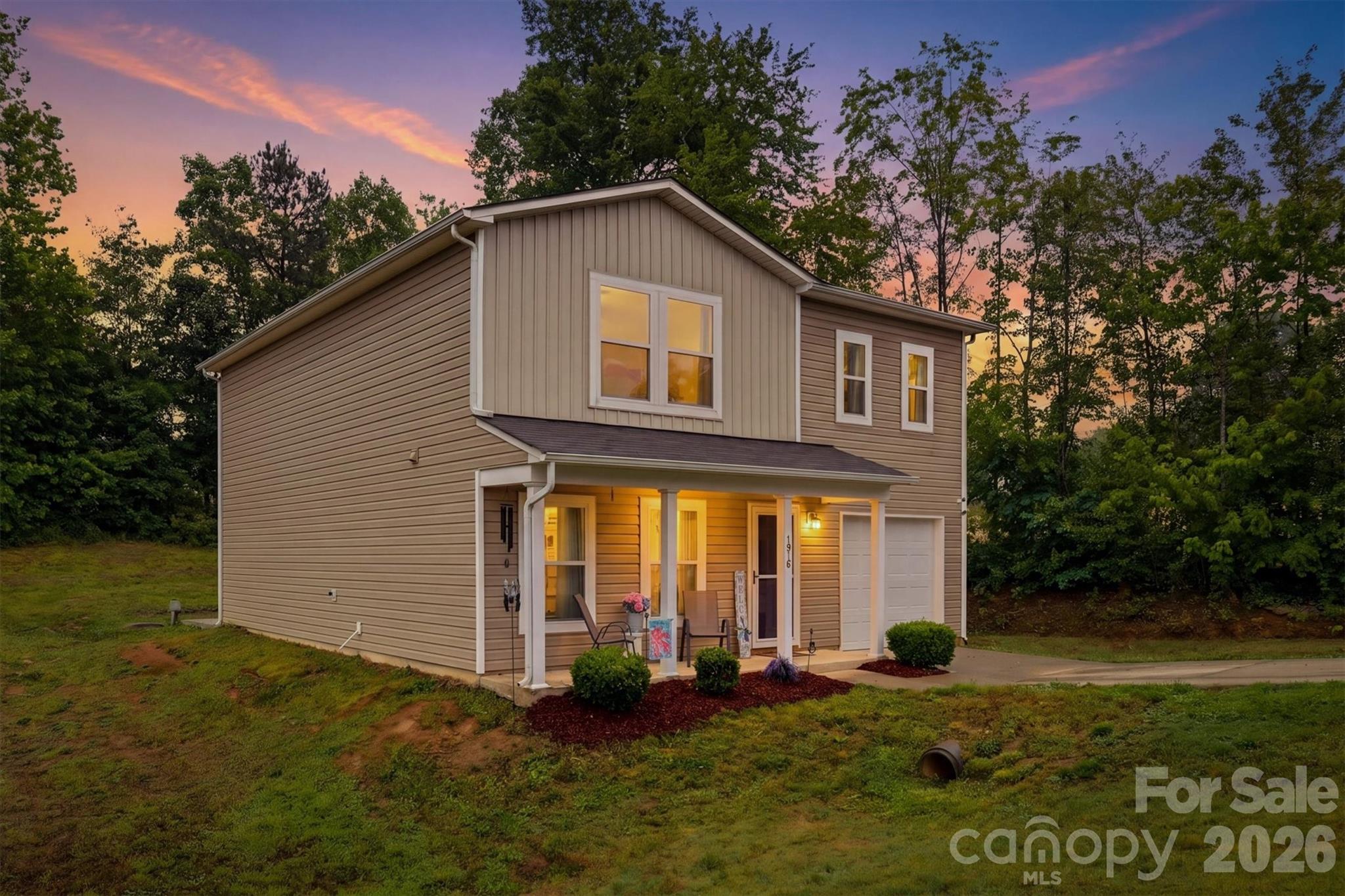 1916 Country Way, Hickory, NC — property listing photo