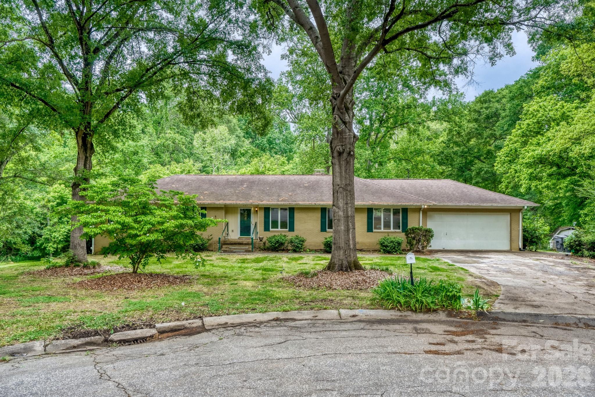 121 Edgerly Court, Charlotte, NC. property listing photo