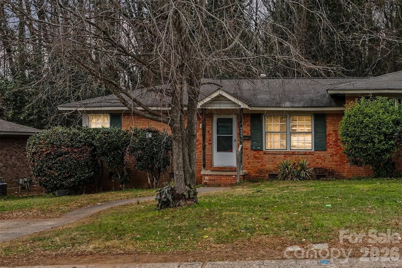 4809 Malibu Drive, Charlotte, NC - 4 beds, 1,634 sqft - $394,990