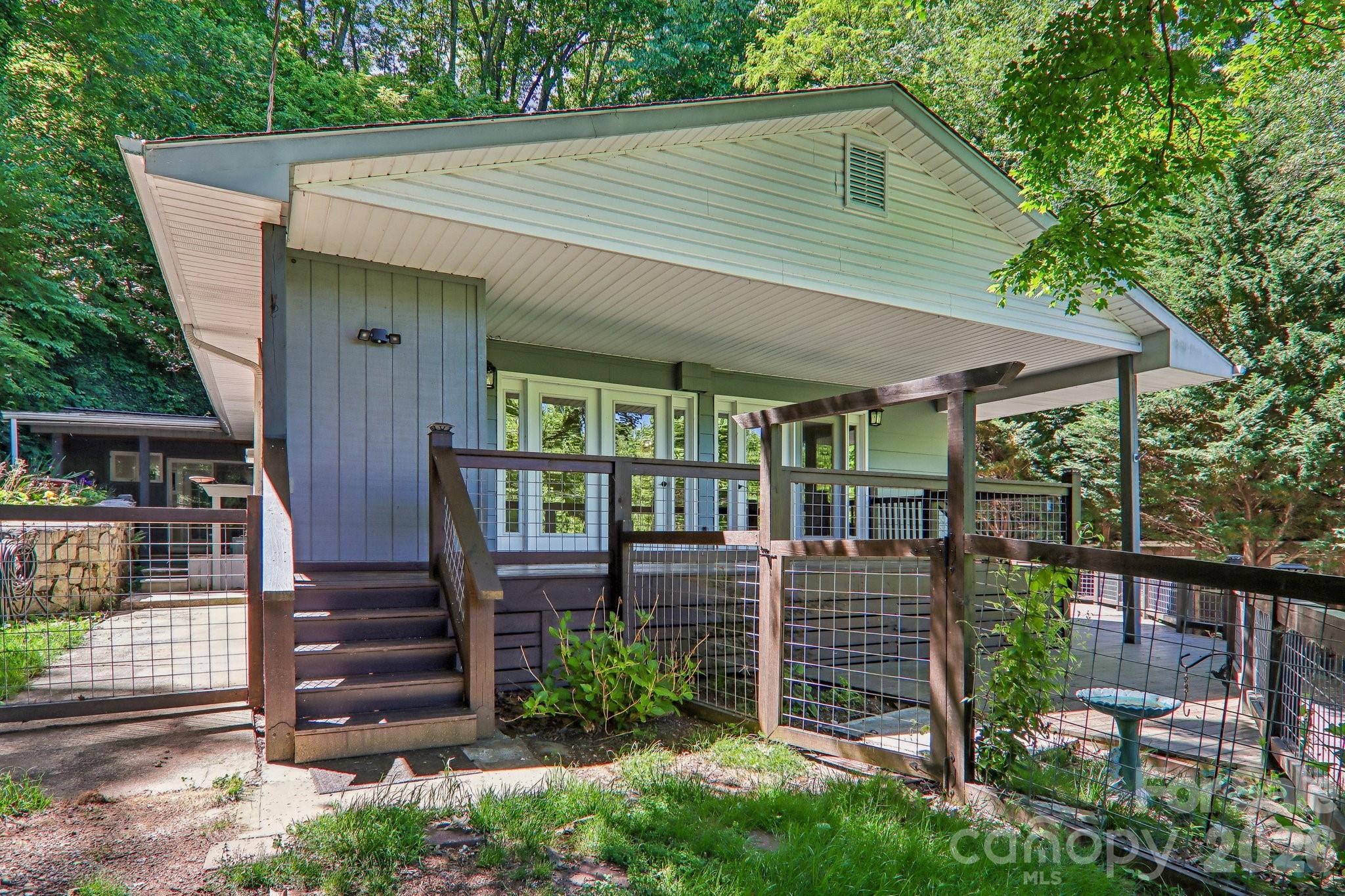224 Highlands Loop, Maggie Valley, NC. property listing photo