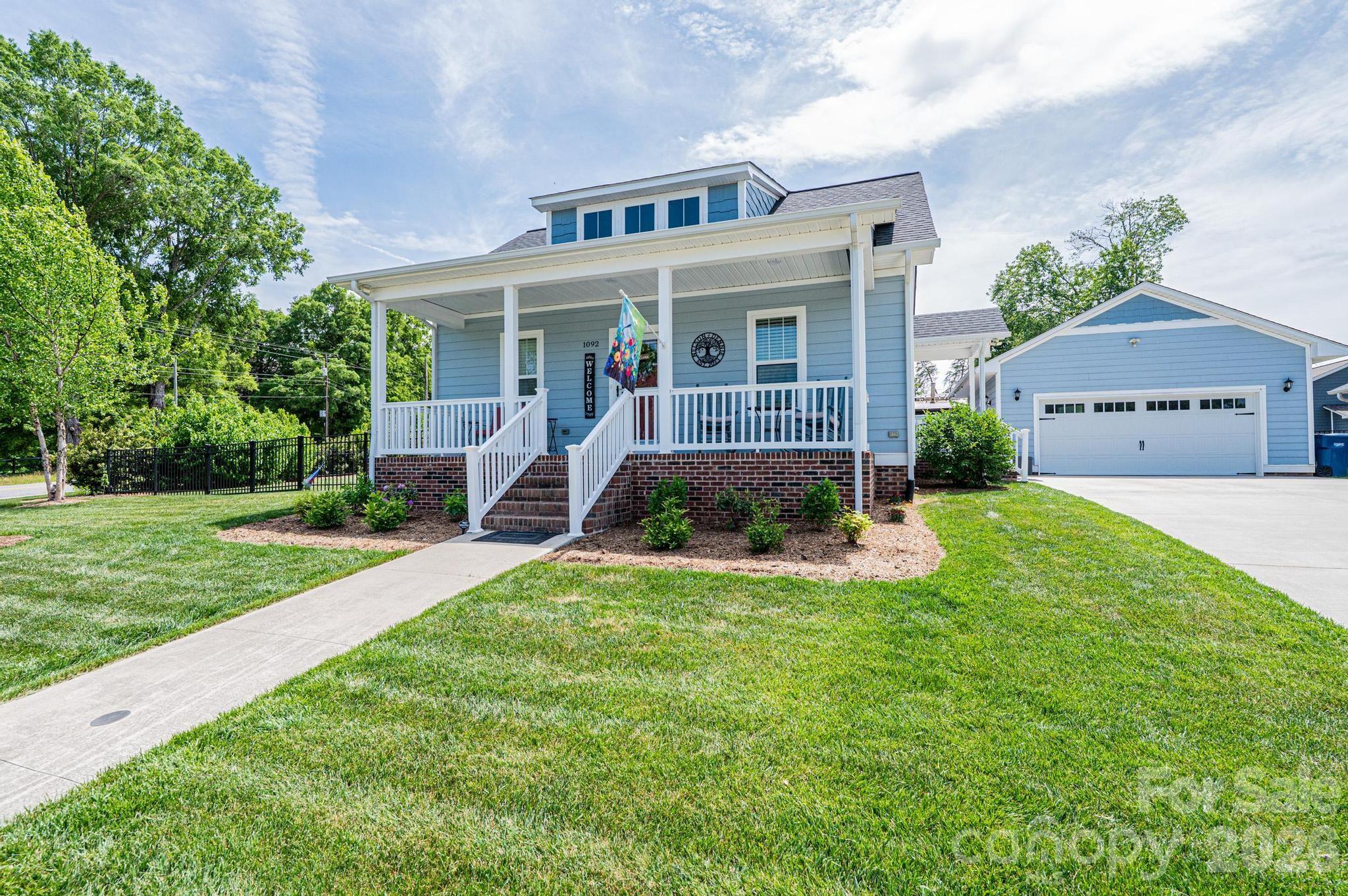 1092 33rd Avenue Loop NE, Hickory, NC — property listing photo