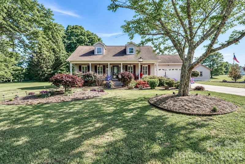 108 Garrison, Statesville, NC - 3 beds, 2 baths, 1,625 sqft - $409,000