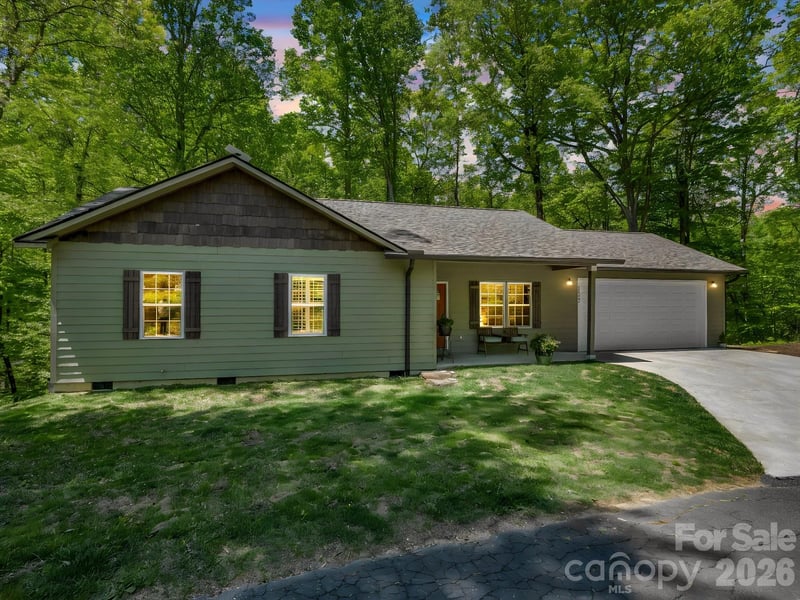 135 Half Moon Lane, Brevard, NC - 3 beds, 2 baths, 1,273 sqft - $425,000