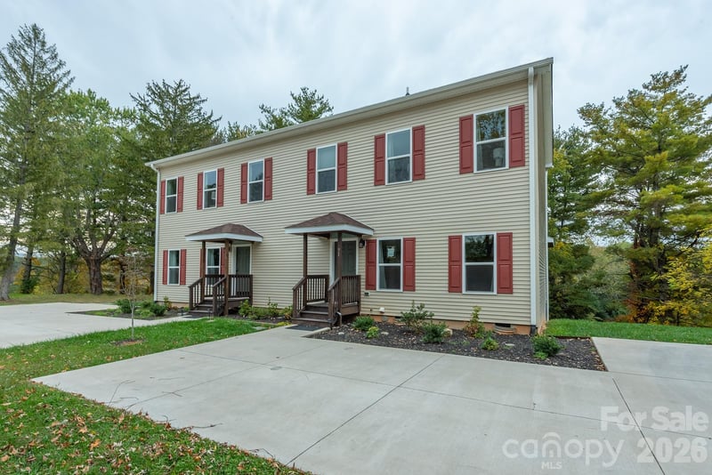 71 and 73 Panorama Drive, Asheville, NC - 4 beds, 1 bath, 2,860 sqft - $669,000