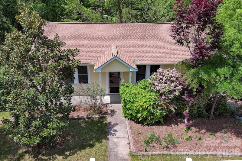 70 Cedar Street, Asheville, NC - 2 beds, 2 baths, 1,370 sqft - $424,000