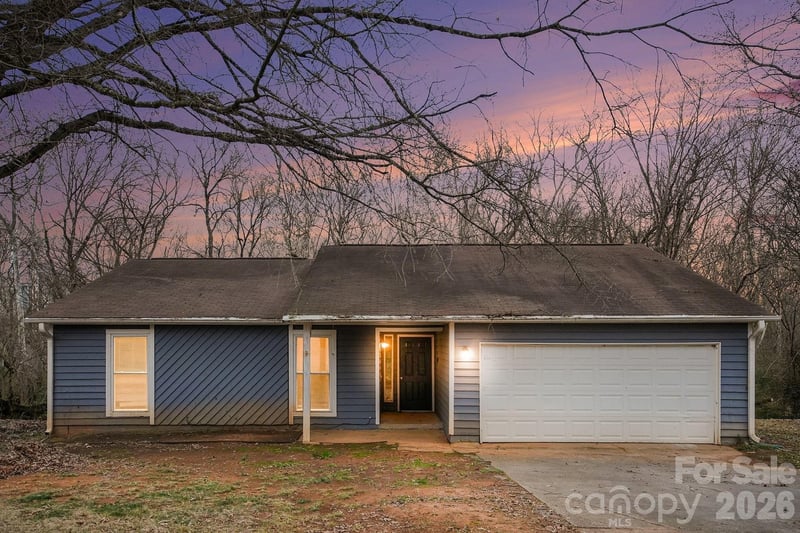 11513 Vista Haven Drive, Charlotte, NC - 3 beds, 2 baths, 1,492 sqft - $270,000