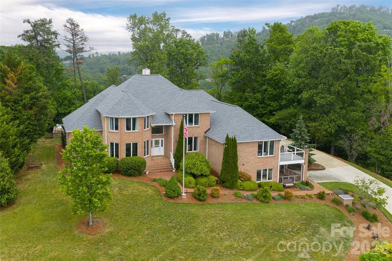 153 Mills Place, Asheville, NC - 4 beds, 3.5 baths, 5,341 sqft - $1,495,000