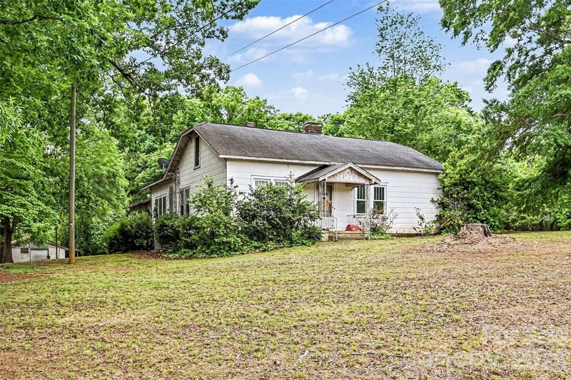 1116 Medlin Road, Monroe, NC - 4 beds, 2 baths, 3,246 sqft - $549,900