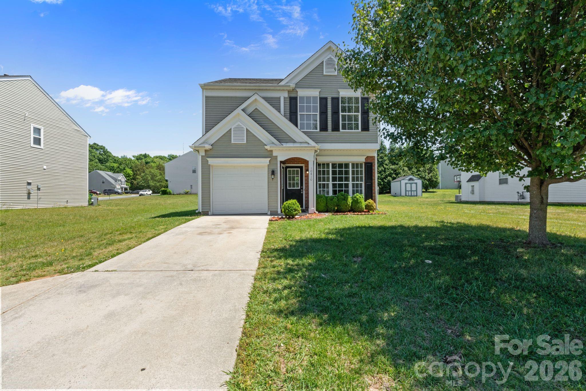 10410 Roundleaf Drive, Charlotte, NC. property listing photo