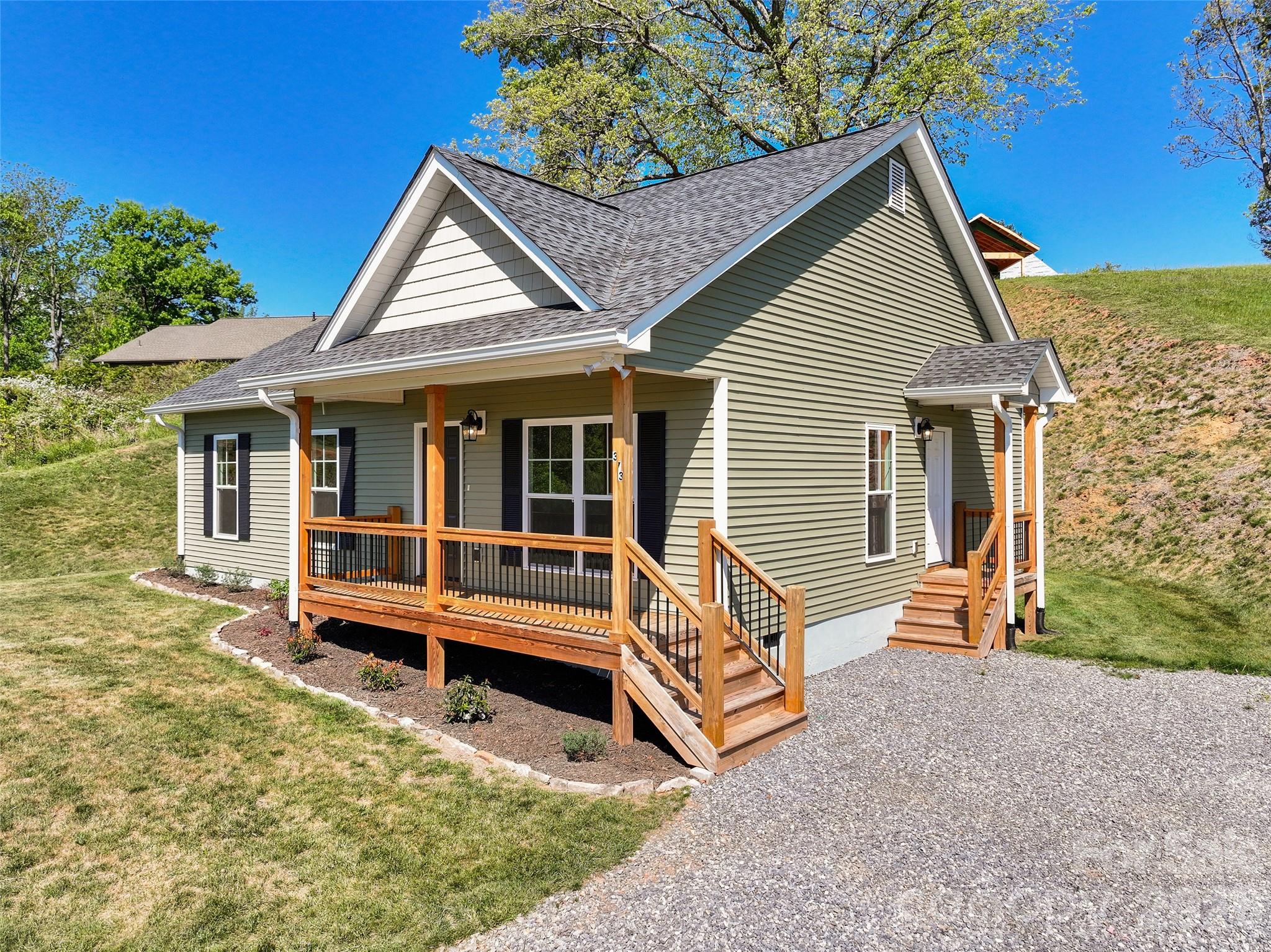 373 Barefoot Ridge, Clyde, NC. property listing photo
