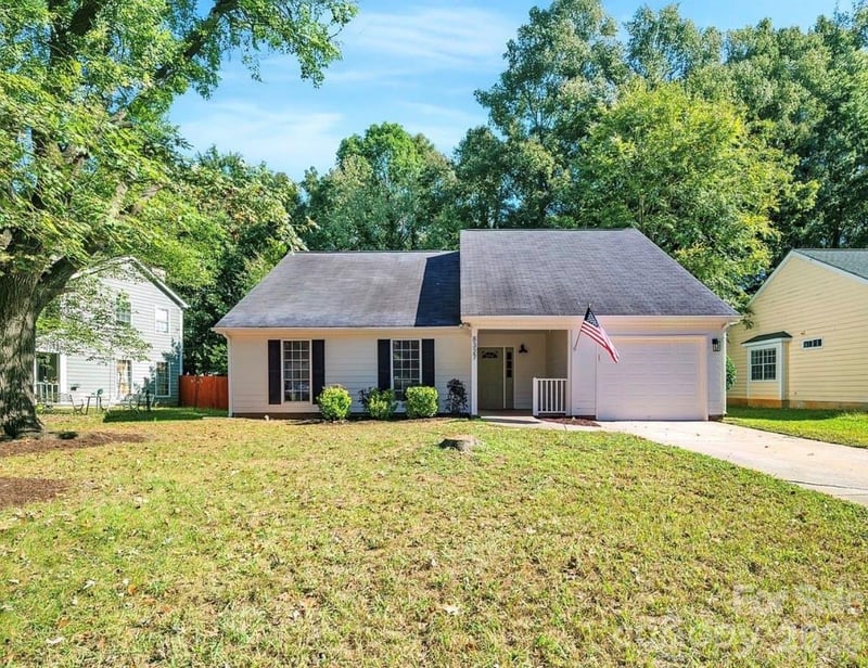 8327 Houndstooth Drive, Charlotte, NC - 3 beds, 2 baths, 1,274 sqft - $319,500