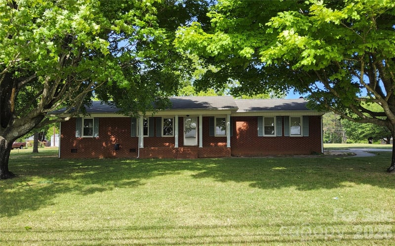 113 Kings Drive 3 & 4, Forest City, NC - 3 beds, 2 baths, 1,500 sqft - $219,900