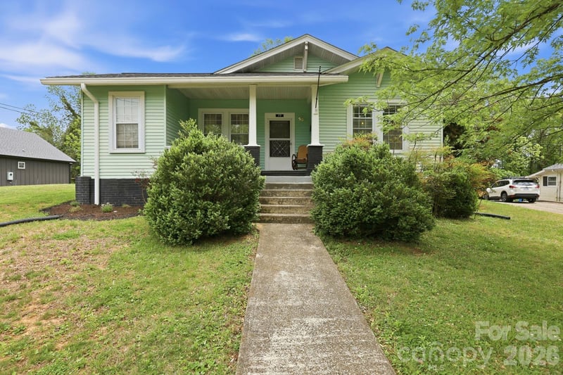 77 Pulliam Street, Marion, NC - 4 beds, 2 baths, 1,647 sqft - $335,000