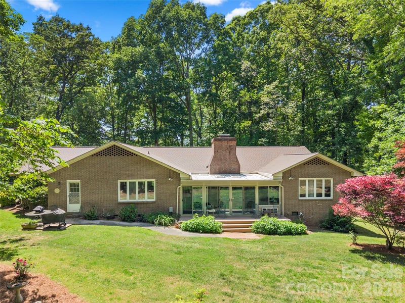 3426 Driftwood Drive, Gastonia, NC - 3 beds, 2.5 baths, 2,373 sqft - $499,000