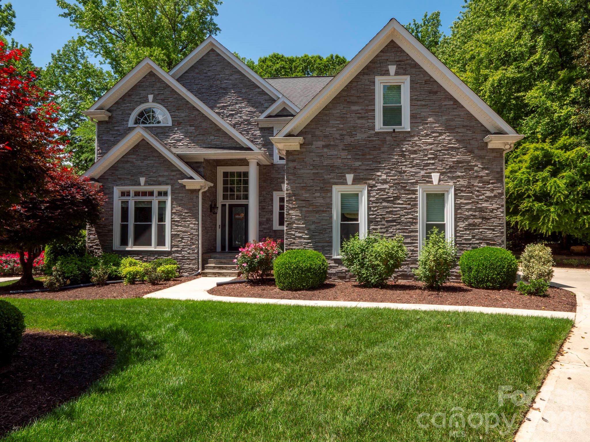 5219 Cadbury, Charlotte, NC — property listing photo 1