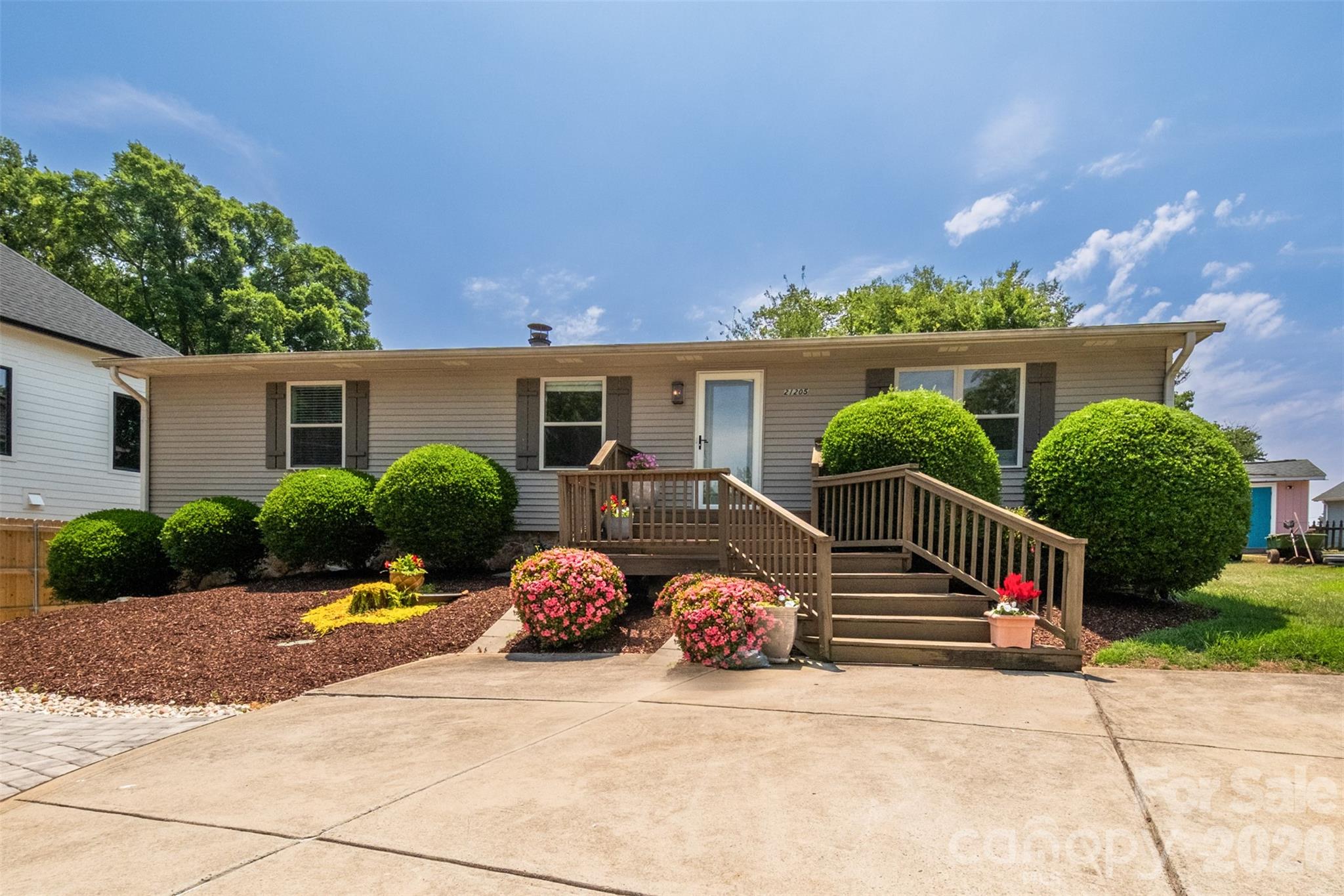 21205 Rio Oro, Cornelius, NC — property listing photo 1