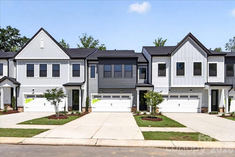 175 Landy Street, Fort Mill, SC - 3 beds, 2.5 baths, 2,078 sqft - $454,834