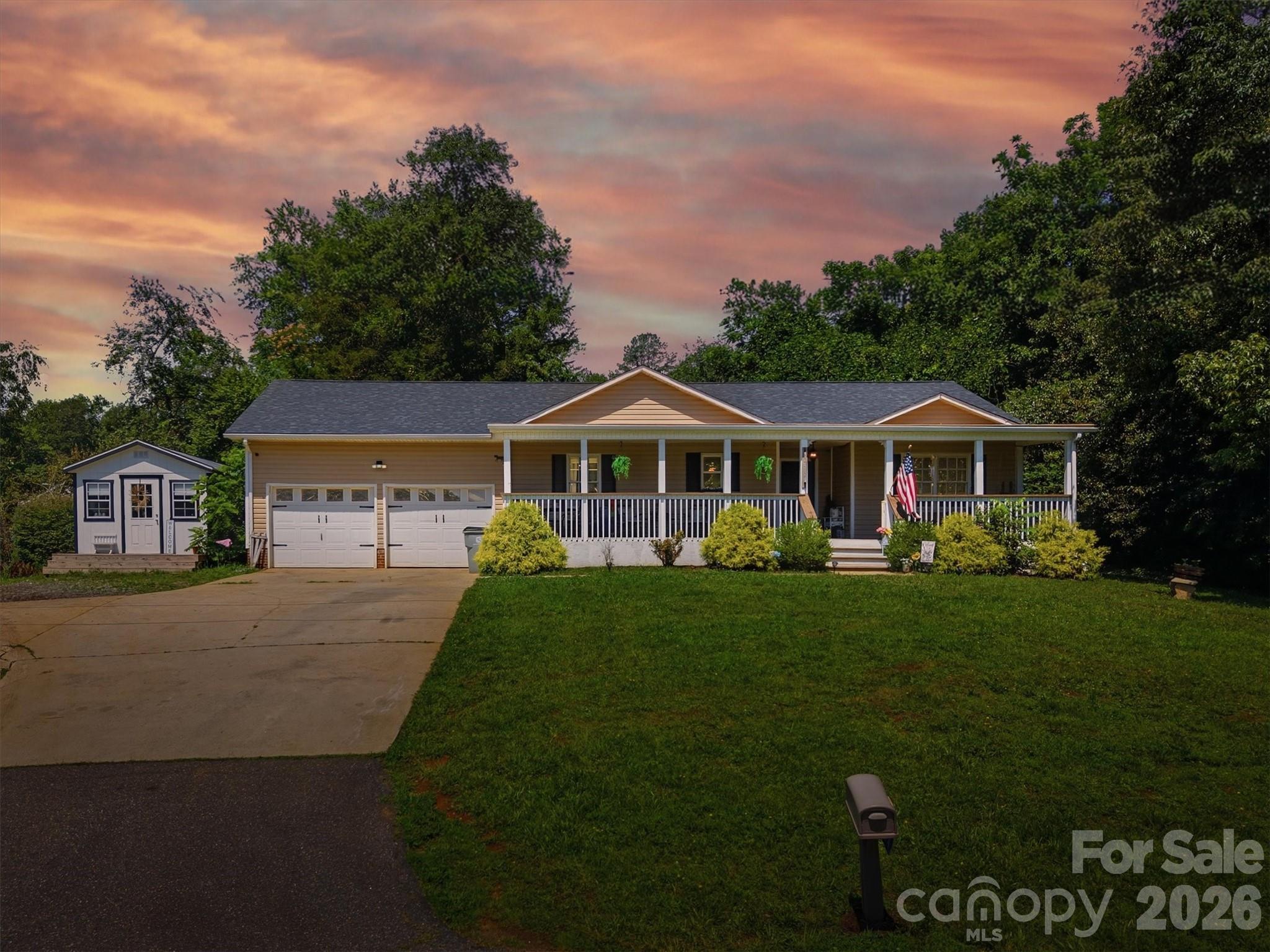 1404 Castle Court, Lenoir, NC. property listing photo