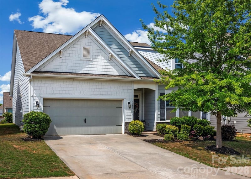7040 Chrysanthemum Road, Lancaster, SC - 3 beds, 2 baths, 1,920 sqft - $450,000