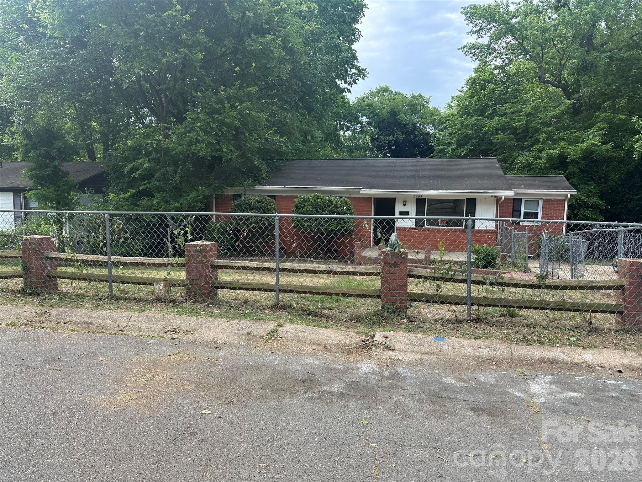 1103 Lewiston, Charlotte, NC — property listing photo 1